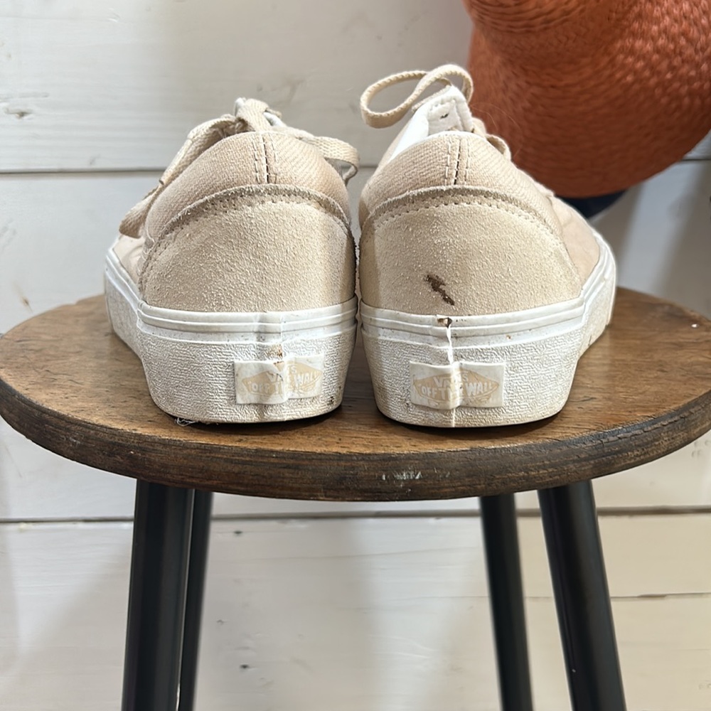 Vans - Picture 3 of 4